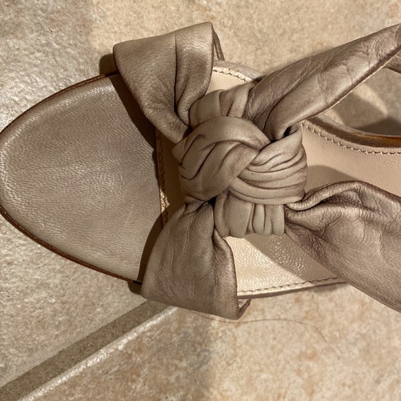 Genuine Prada Italian high heels - Picture 2 of 5